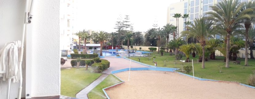 REAL ESTATE IN GRAN CANARIA F&M PROPERTY GROUP Agaete Park Avenida de Tenerife 8 Playa del Ingles San Bartolomè de Tirajana www.fmproperty.eu info@fmproperty.eu 12