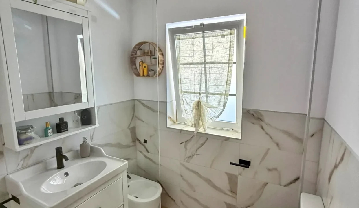 appartamento-costa-del-silencio-tenerife-bagno-04