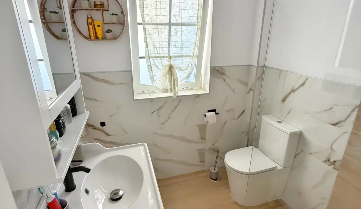 appartamento-costa-del-silencio-tenerife-bagno-doccia-05